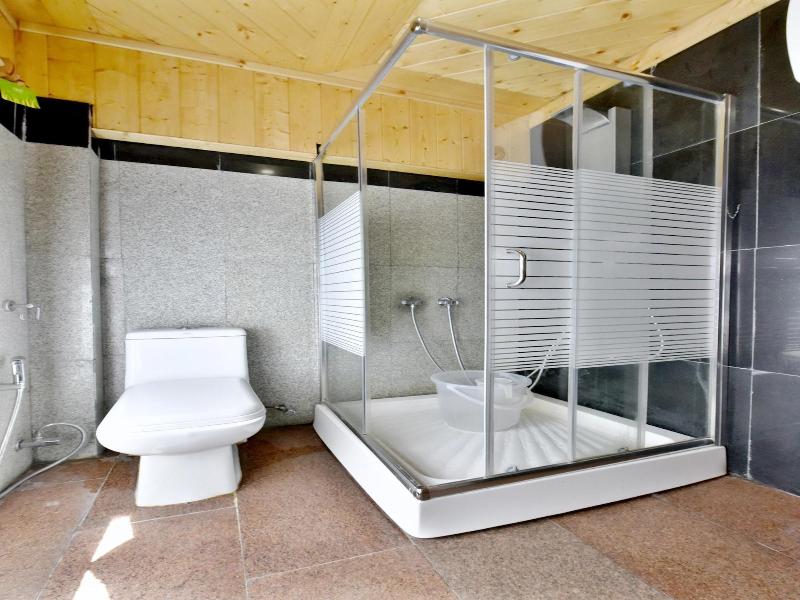 12271 Avenue Manali image