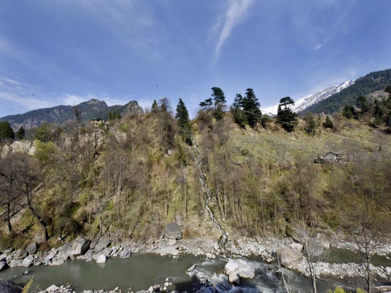 12271 Avenue Manali image