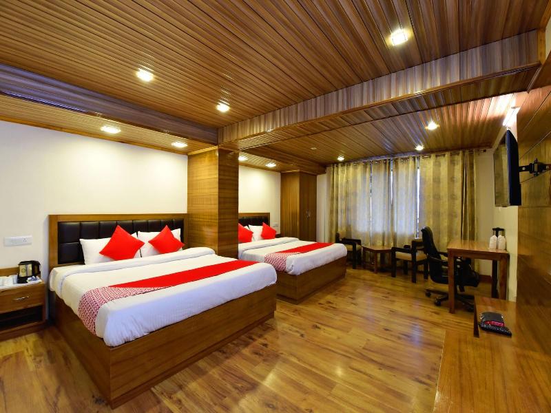 12271 Avenue Manali image