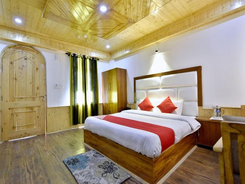12271 Avenue Manali image