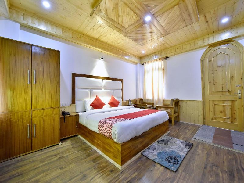 12271 Avenue Manali image
