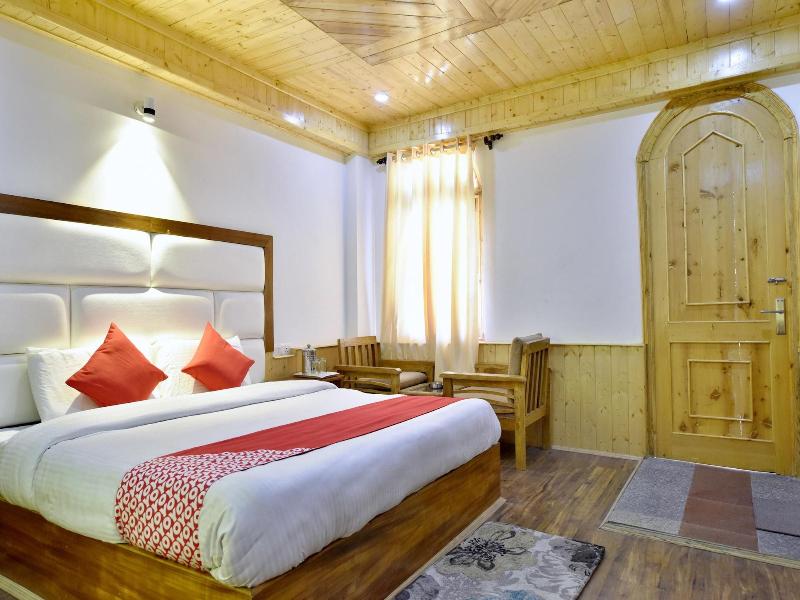 12271 Avenue Manali image