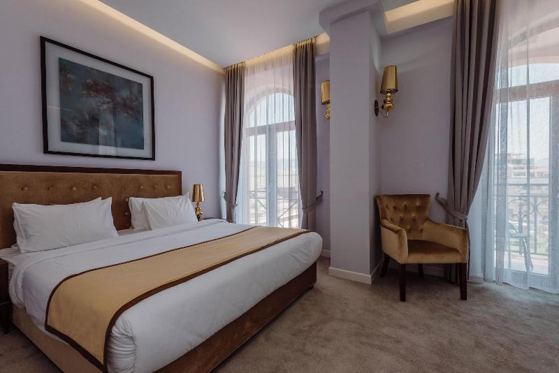 Golden Palace Batumi Hotel & Casino image