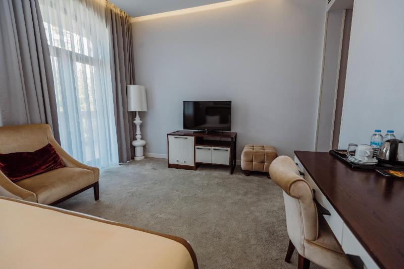 Golden Palace Batumi Hotel & Casino image