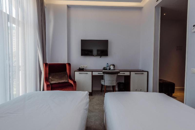 Golden Palace Batumi Hotel & Casino image