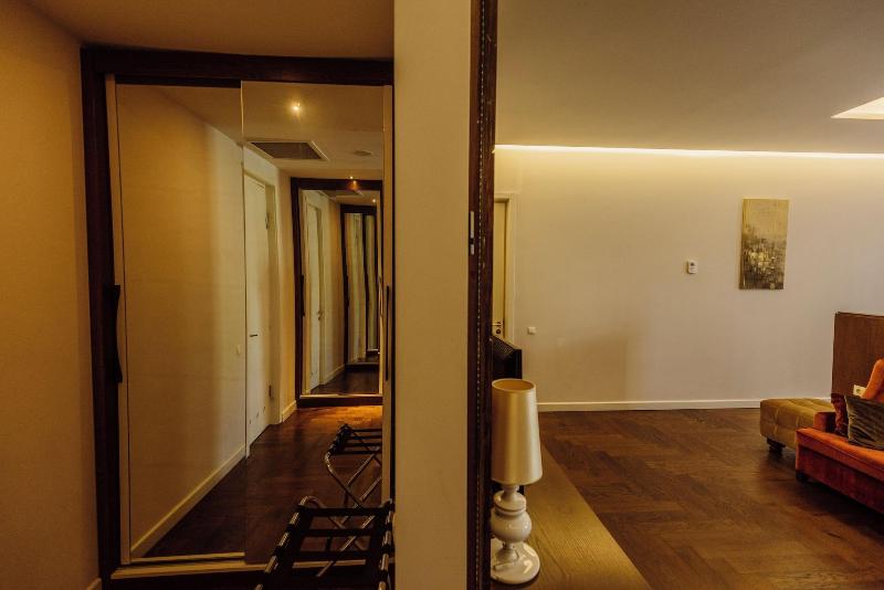 Golden Palace Batumi Hotel & Casino image
