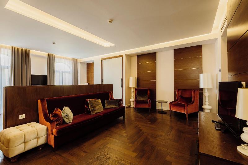 Golden Palace Batumi Hotel & Casino image