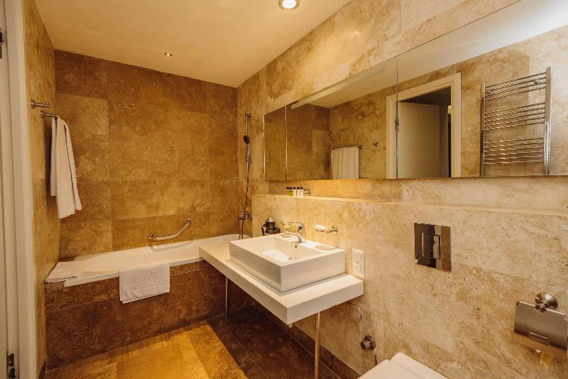 Golden Palace Batumi Hotel & Casino image