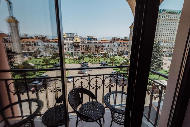 Golden Palace Batumi Hotel & Casino image