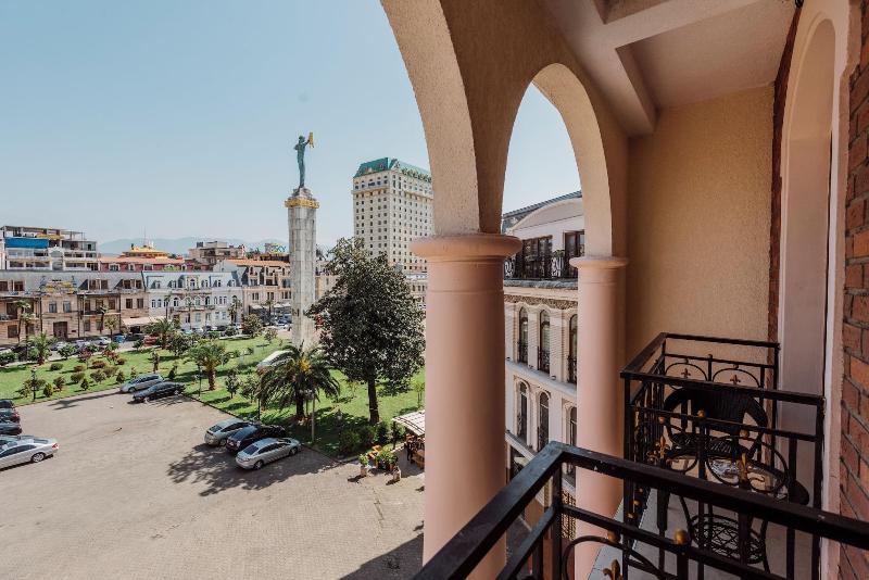Golden Palace Batumi Hotel & Casino image