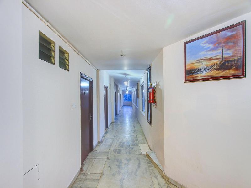 Capital O 13231 Hotel Sapphire Garden View image