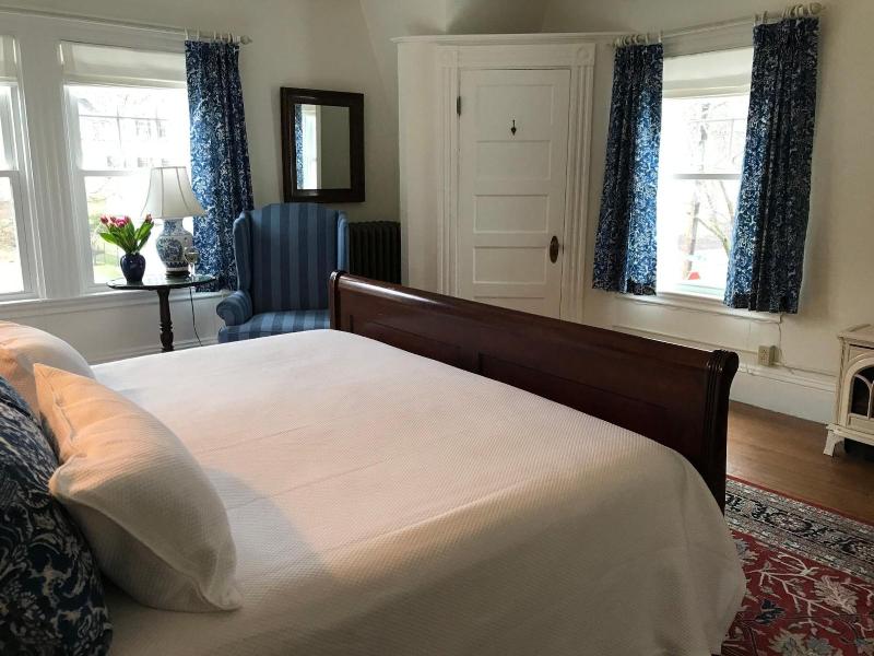 The Belmont Inn image