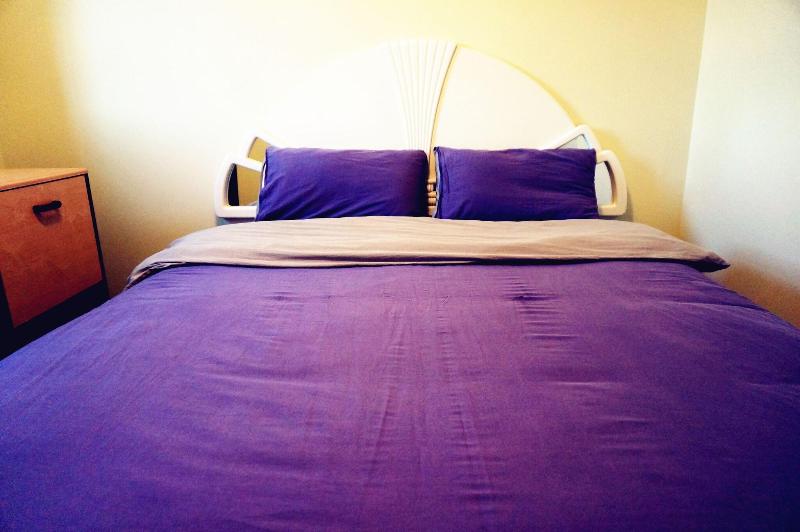 Vancouver-Beijing Bed & Breakfast 2