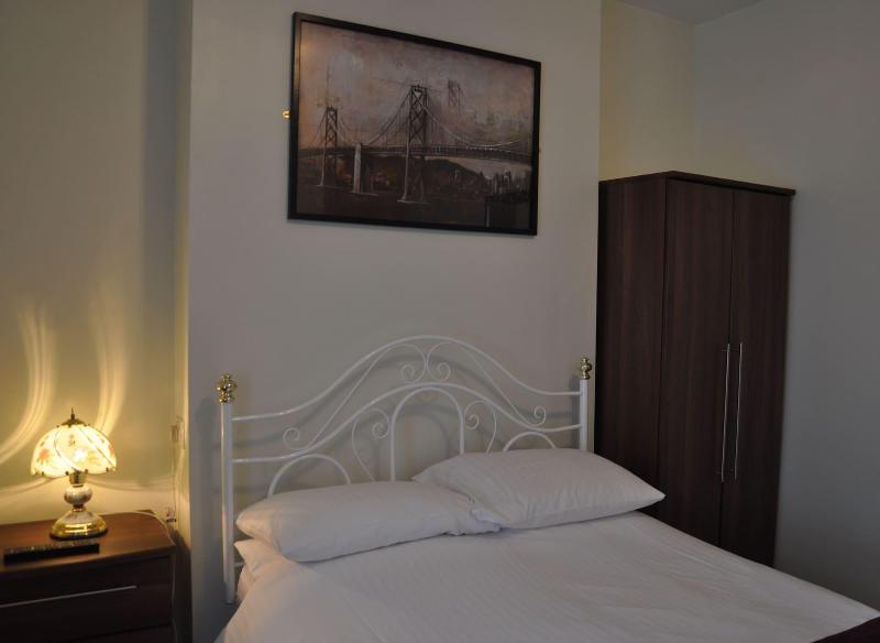 Waverley Bed & Breakfast image