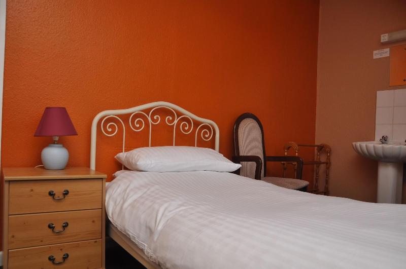 Waverley Bed & Breakfast image