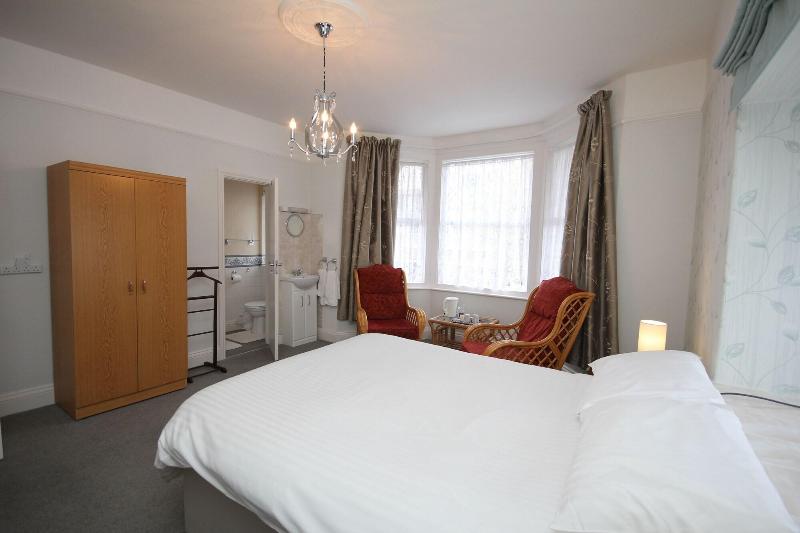 Waverley Bed & Breakfast image