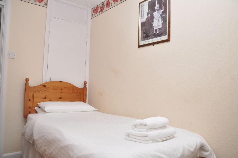 Waverley Bed & Breakfast image