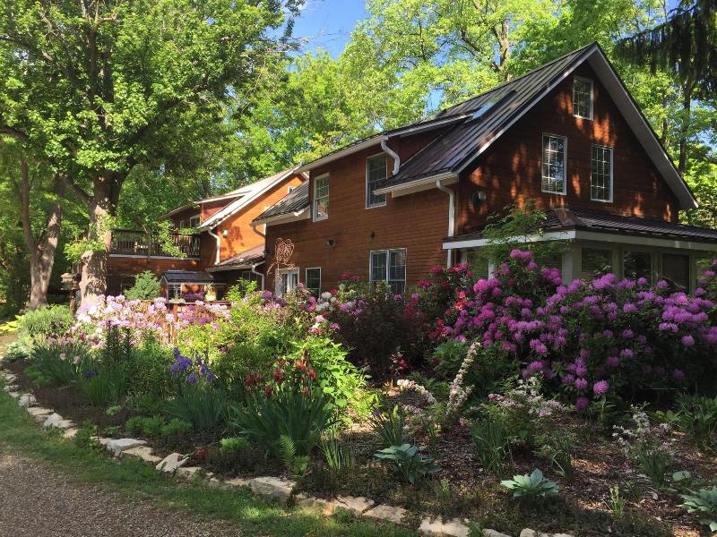 Goldberry Woods Bed & Breakfast-MicroFarm-Cottages image