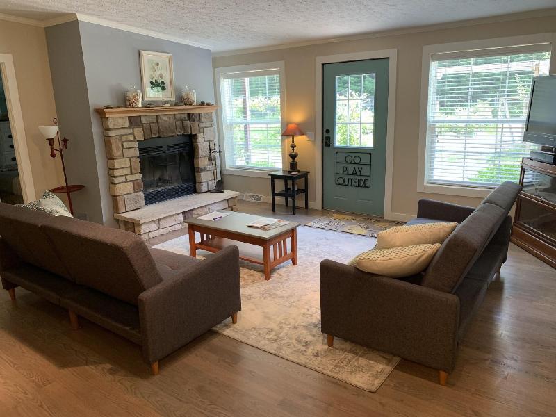 Goldberry Woods Bed & Breakfast-MicroFarm-Cottages image