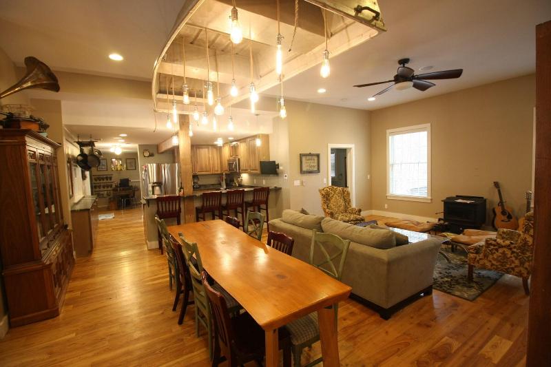 Goldberry Woods Bed & Breakfast-MicroFarm-Cottages image