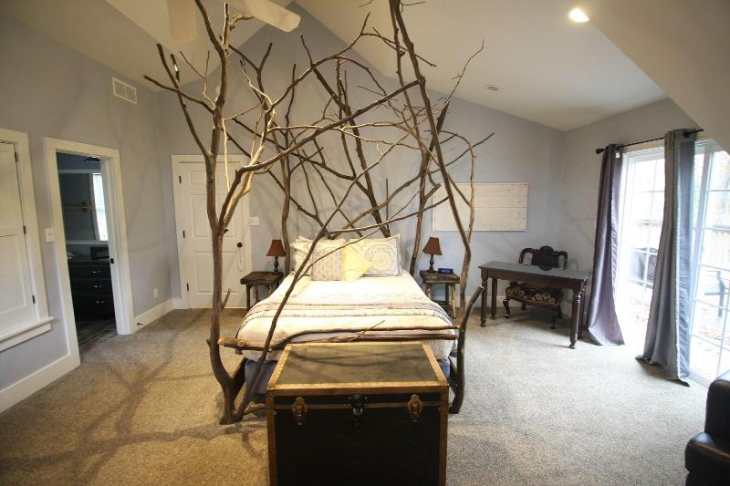 Goldberry Woods Bed & Breakfast-MicroFarm-Cottages image
