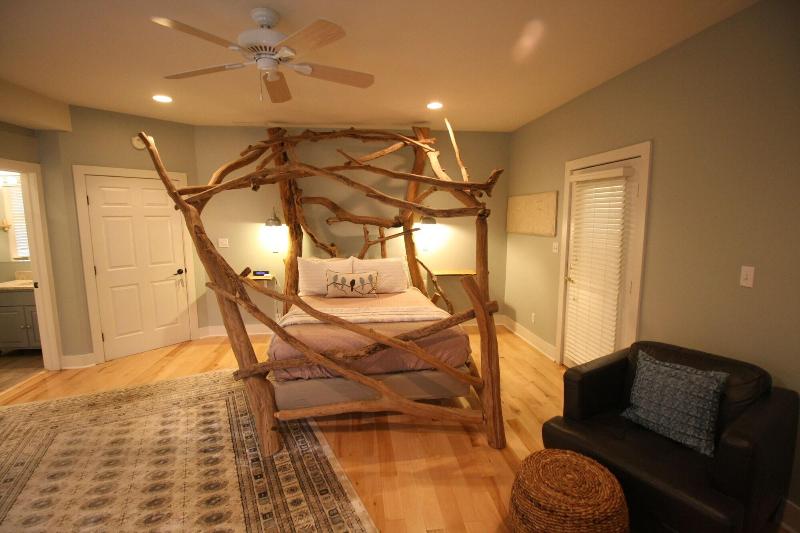Goldberry Woods Bed & Breakfast-MicroFarm-Cottages image