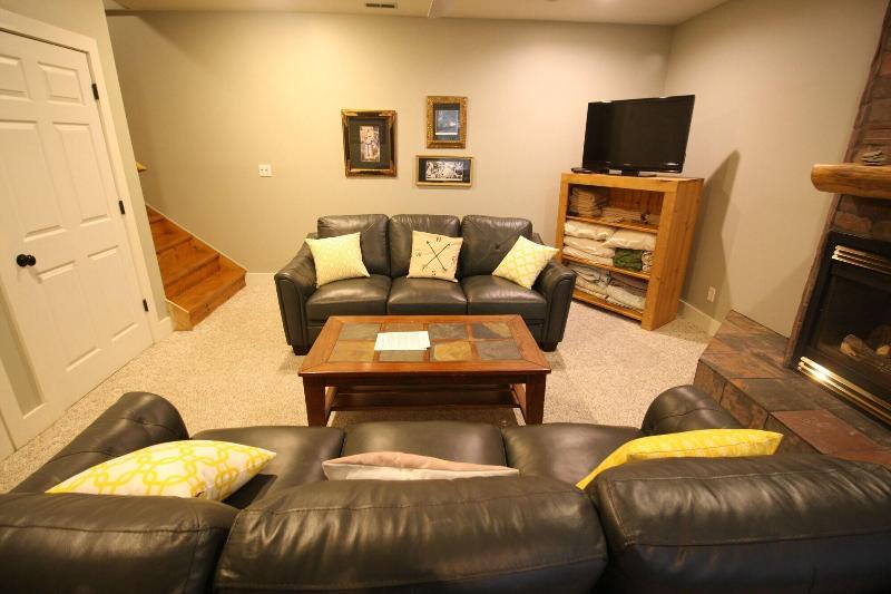 Goldberry Woods Bed & Breakfast-MicroFarm-Cottages image