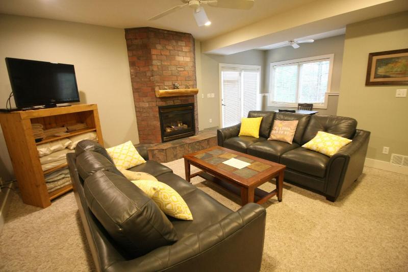 Goldberry Woods Bed & Breakfast-MicroFarm-Cottages image