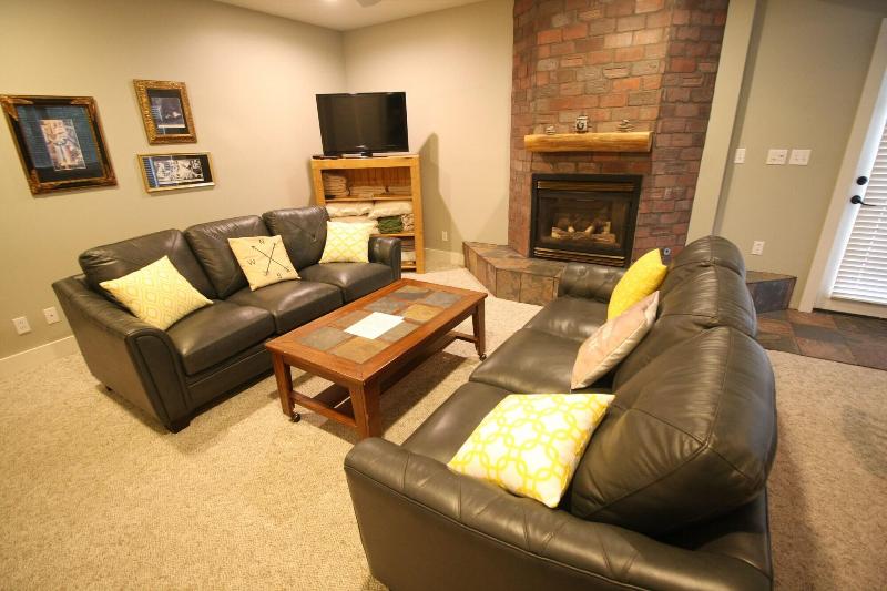 Goldberry Woods Bed & Breakfast-MicroFarm-Cottages image