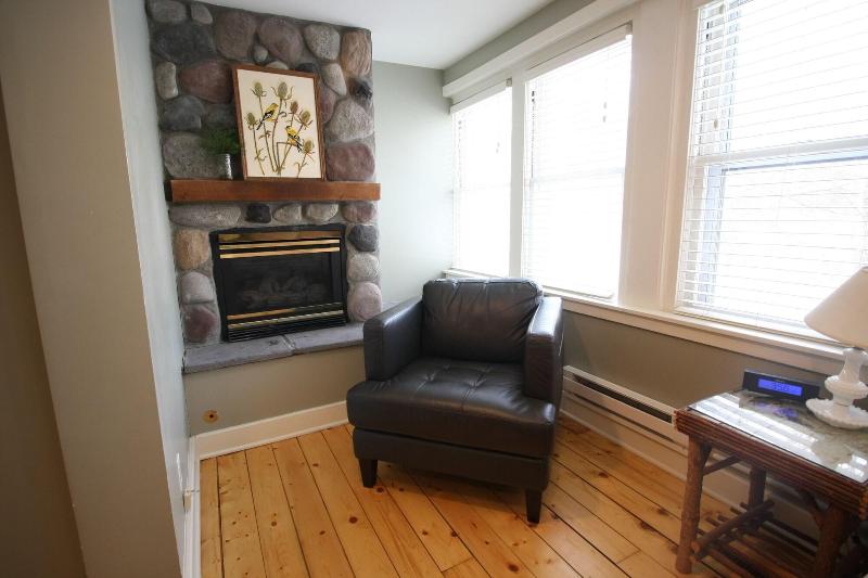 Goldberry Woods Bed & Breakfast-MicroFarm-Cottages image
