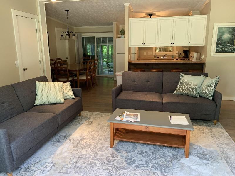 Goldberry Woods Bed & Breakfast-MicroFarm-Cottages image