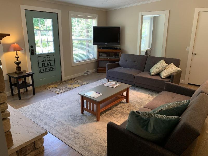 Goldberry Woods Bed & Breakfast-MicroFarm-Cottages image