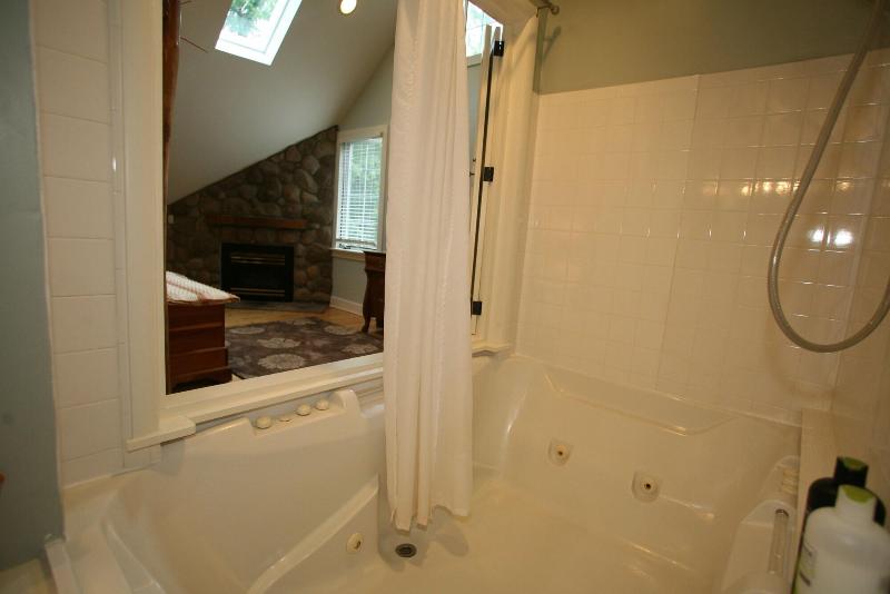Goldberry Woods Bed & Breakfast-MicroFarm-Cottages image