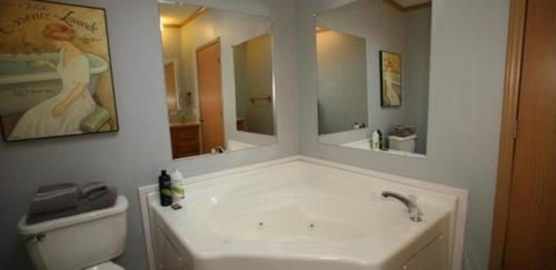 Goldberry Woods Bed & Breakfast-MicroFarm-Cottages image