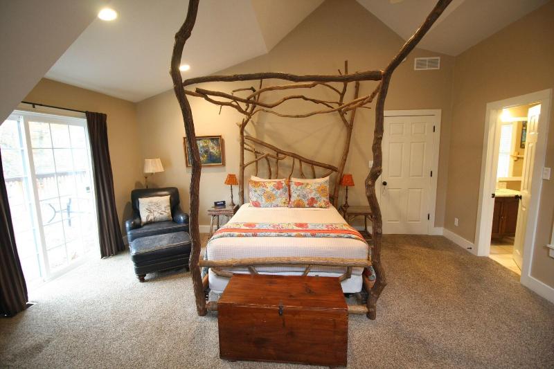 Goldberry Woods Bed & Breakfast-MicroFarm-Cottages image