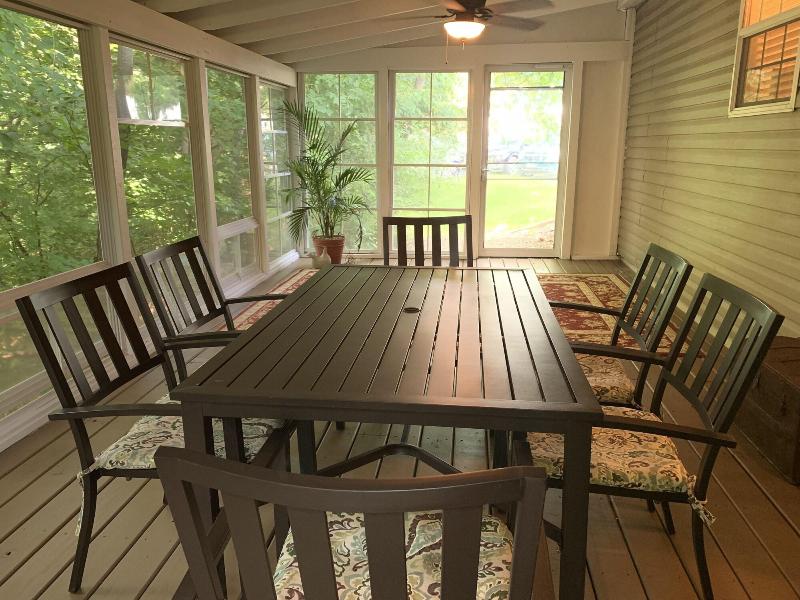 Goldberry Woods Bed & Breakfast-MicroFarm-Cottages image
