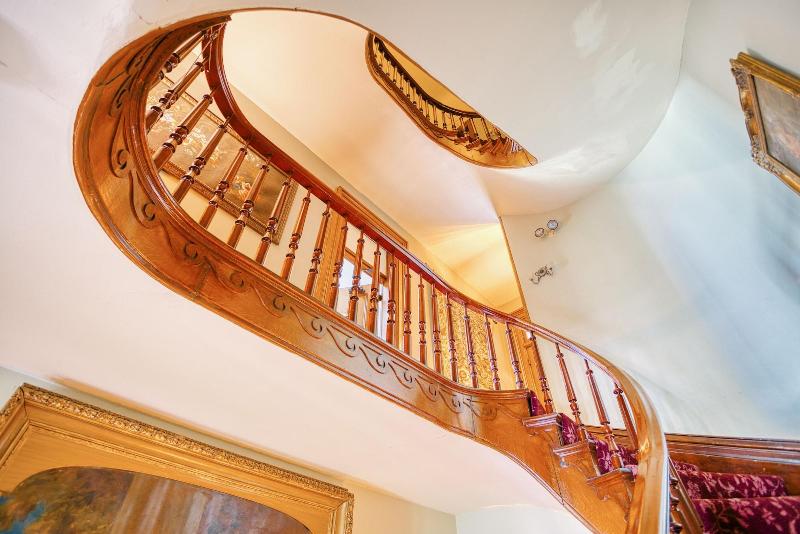 The Victorian Mansion image