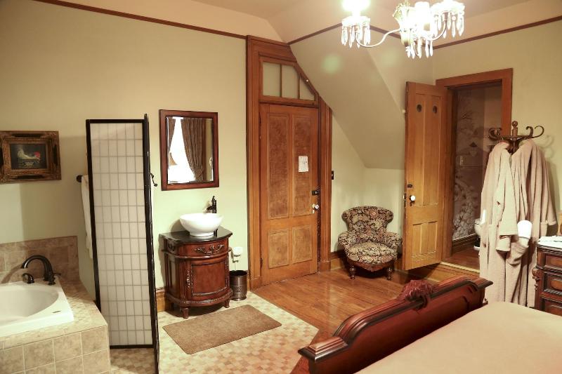 The Victorian Mansion image