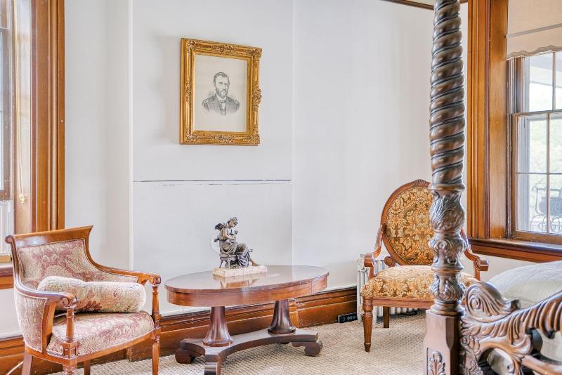 The Victorian Mansion image