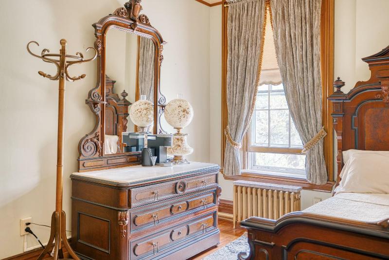 The Victorian Mansion image