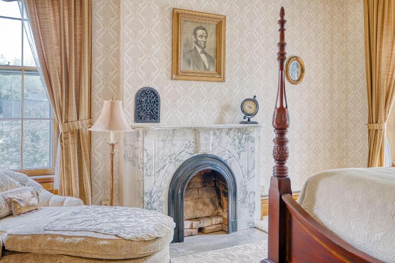 The Victorian Mansion image
