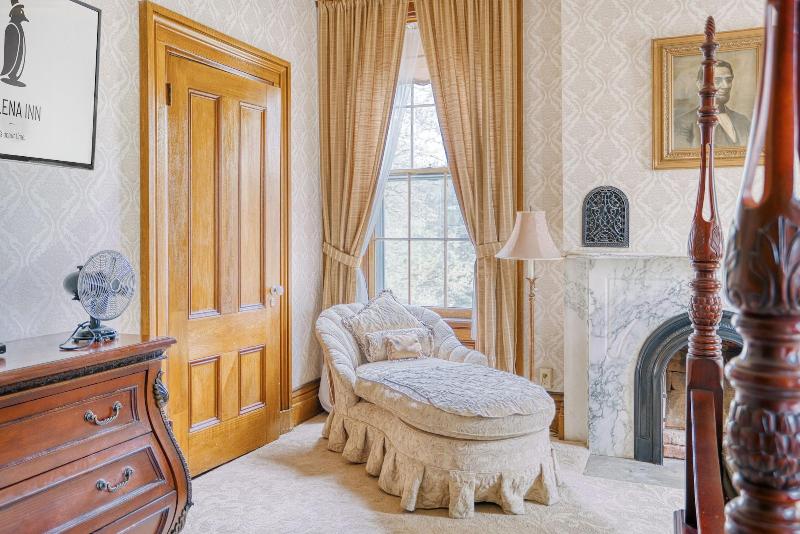 The Victorian Mansion image