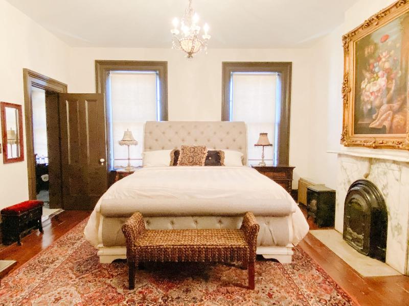 The Victorian Mansion image