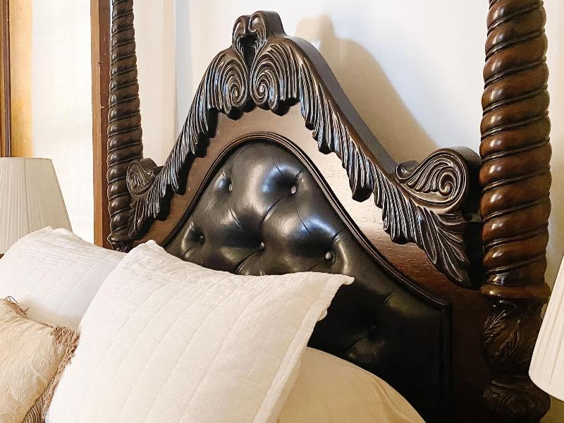 The Victorian Mansion image
