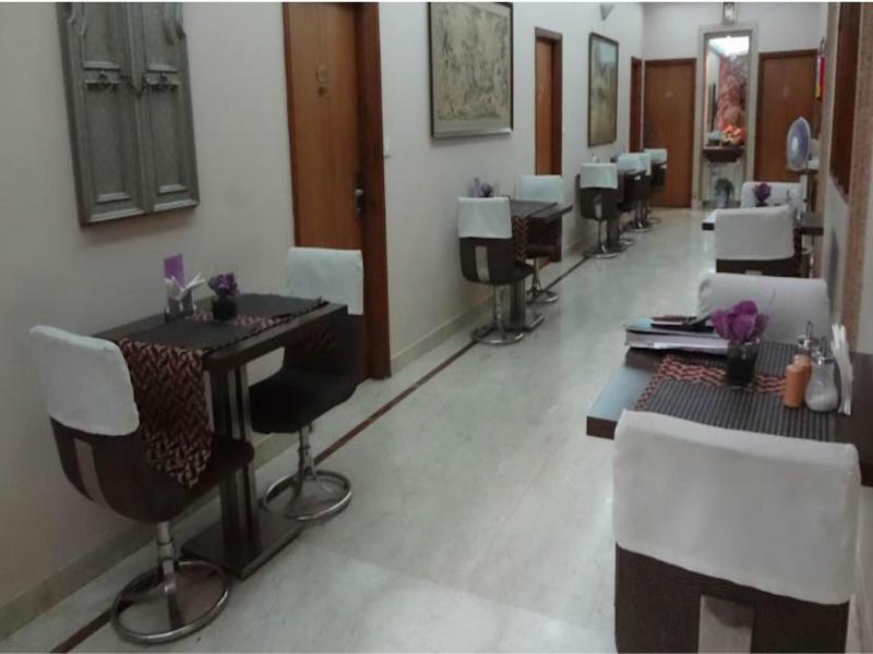 Regent Hotel Colaba image