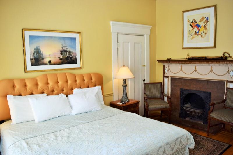 Bellevue House image