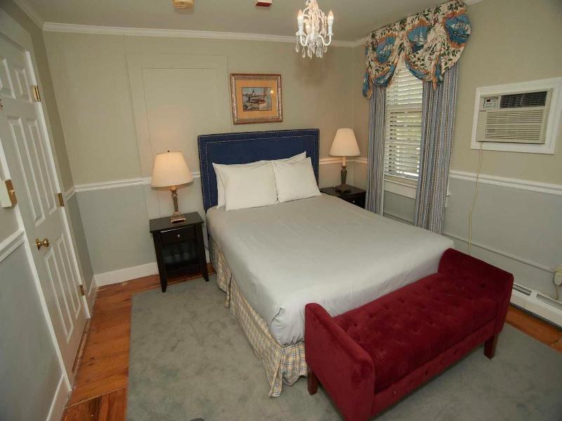 Bellevue House image