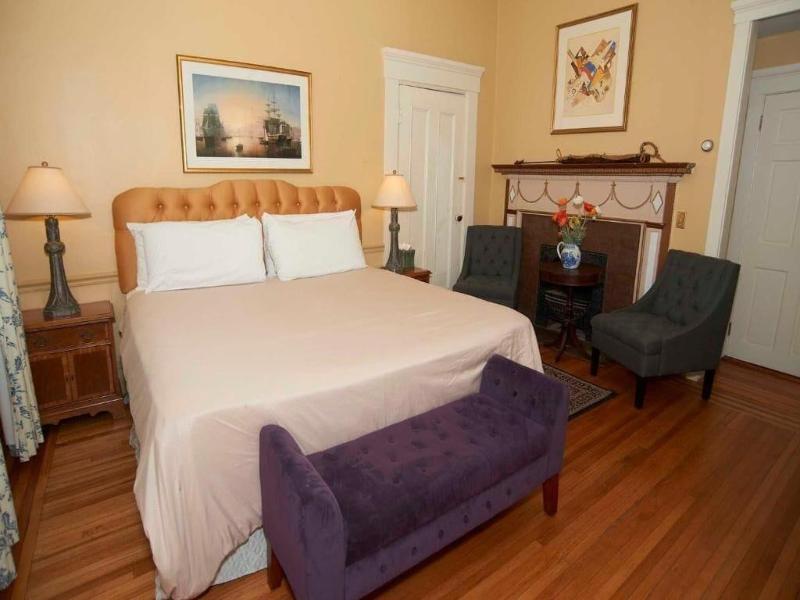 Bellevue House image