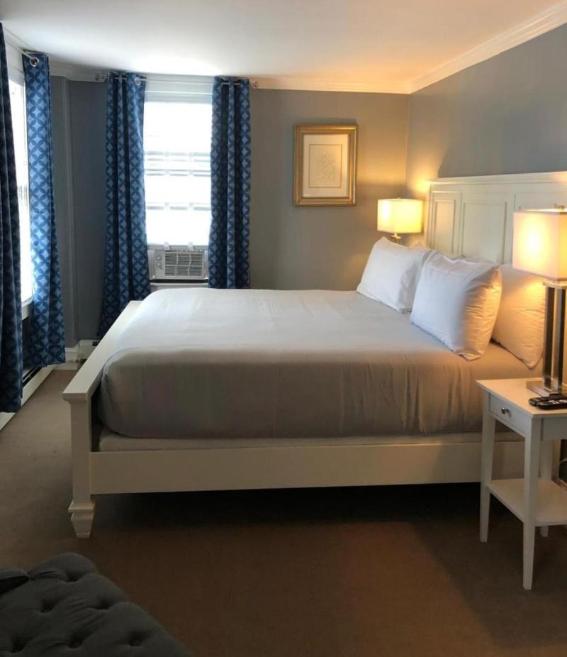 Bellevue House image