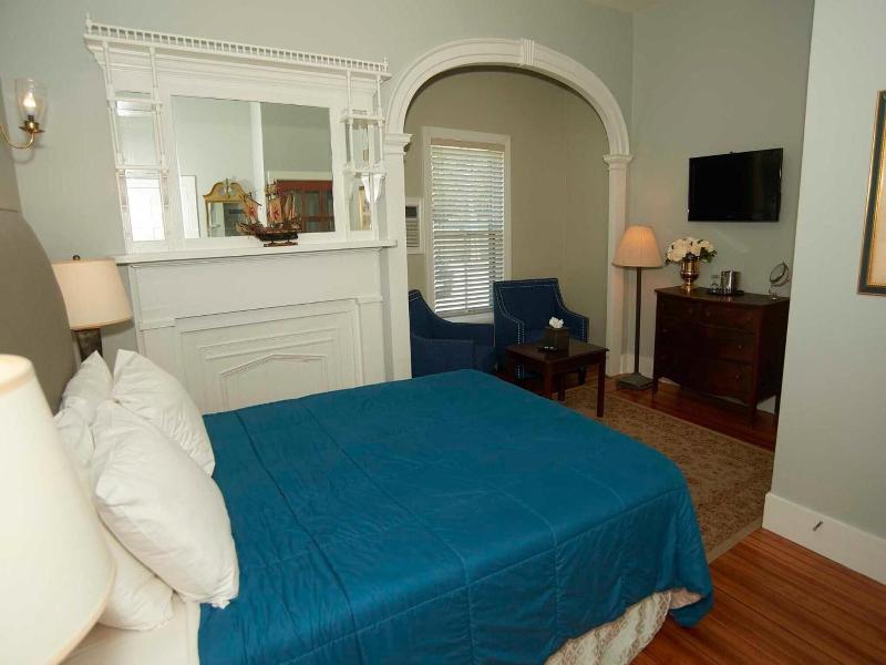 Bellevue House image